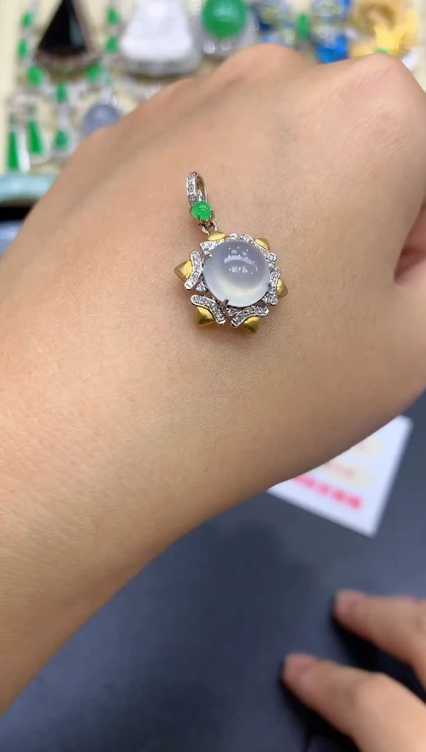 颈饰18K金镶嵌翡翠99-中国好珍宝