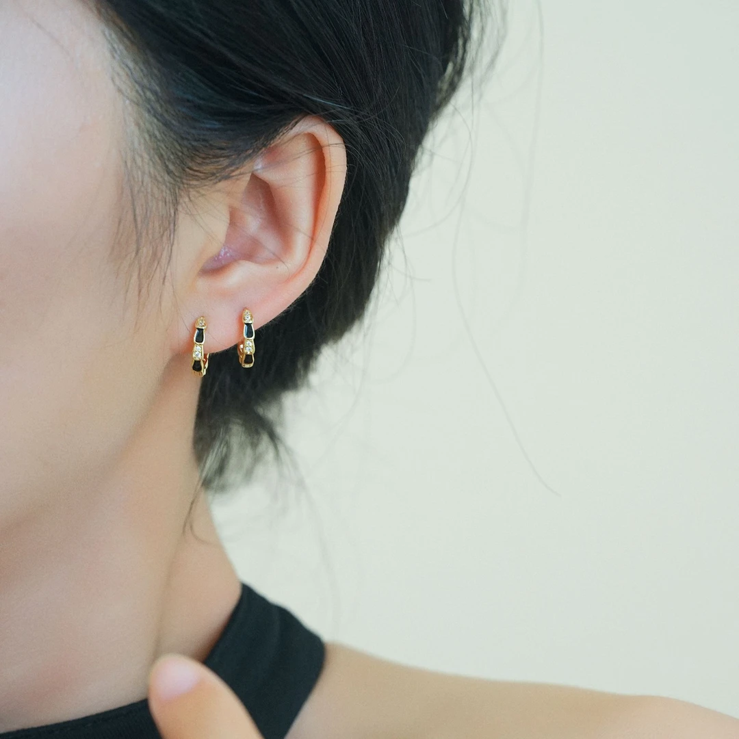 铜合金耳饰 黑色蛇骨节耳扣2025新款爆款耳环轻奢高级感耳圈气质