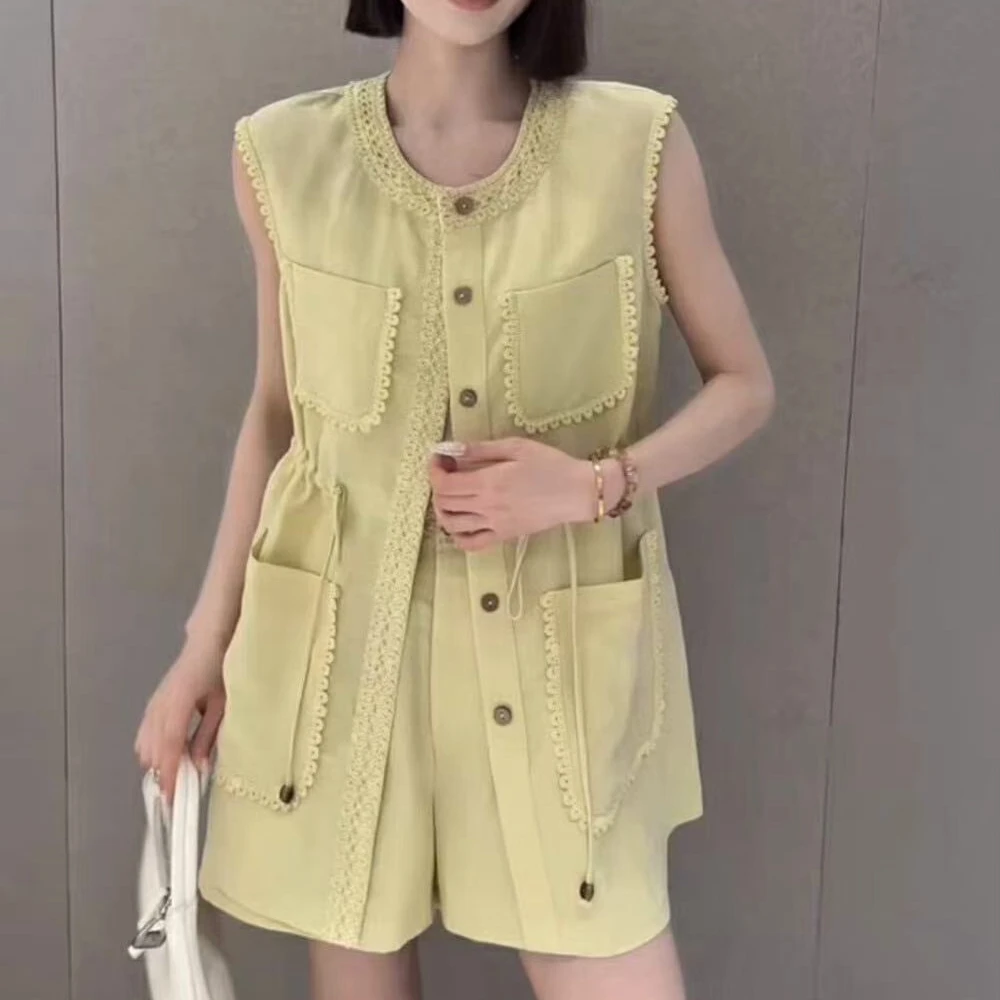 2025夏季新款圆领中长款小香风钩花收腰马甲+高腰阔腿短裤套装