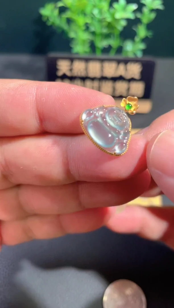 颈饰18K金镶嵌翡翠翡翠