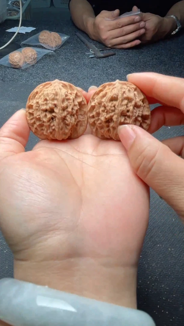 把件文玩核桃w225  盘龙纹 43尺