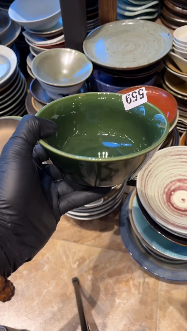 【闪购商品】瓷片559 微瑕绿色马蹄碗1个
