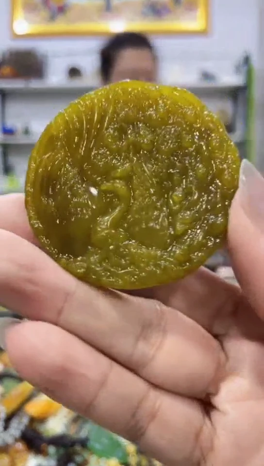岫玉未镶嵌吊坠
