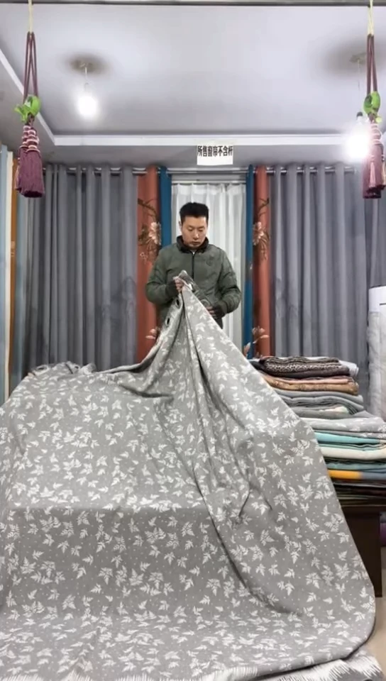 布成品窗帘    5.2-2.7