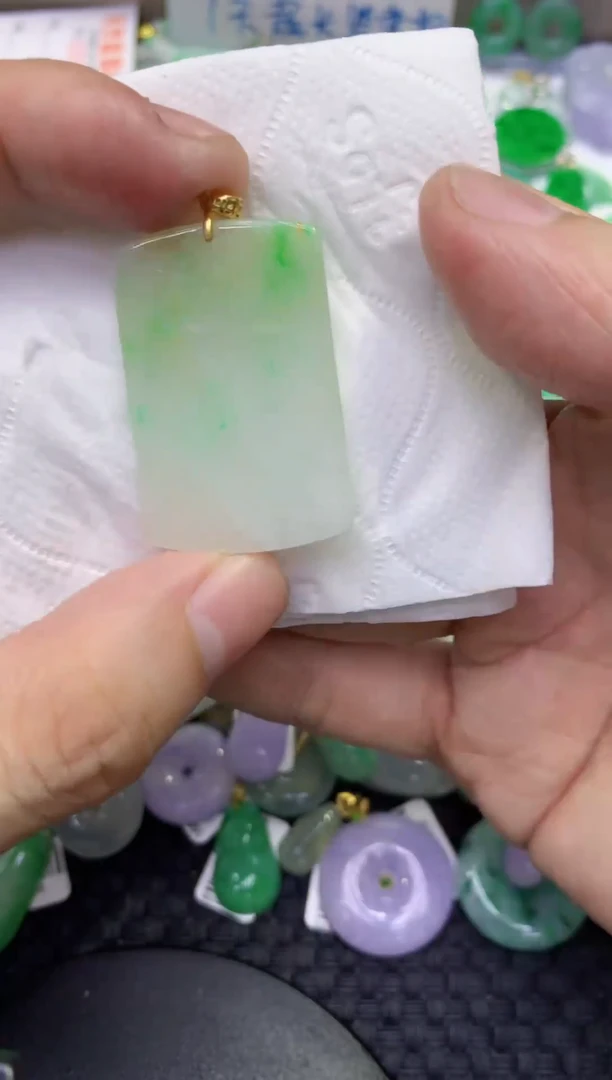 颈饰未镶嵌翡翠天然缅甸A货翡翠