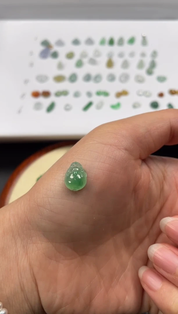 吊坠(不含链)未镶嵌翡翠一个JK429