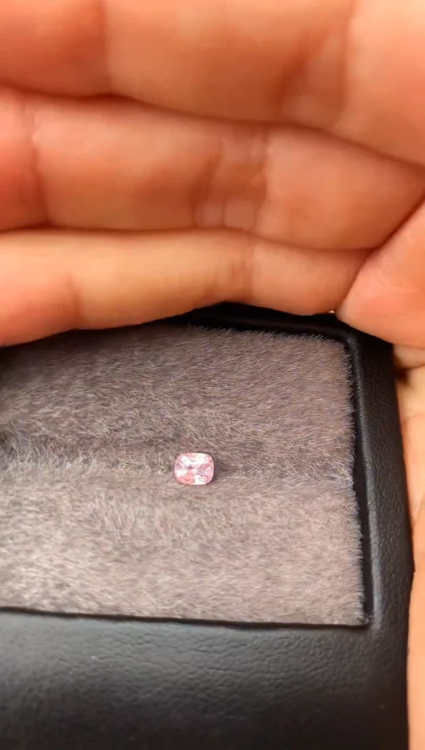 裸石尖晶石木*枕型 色调 ct