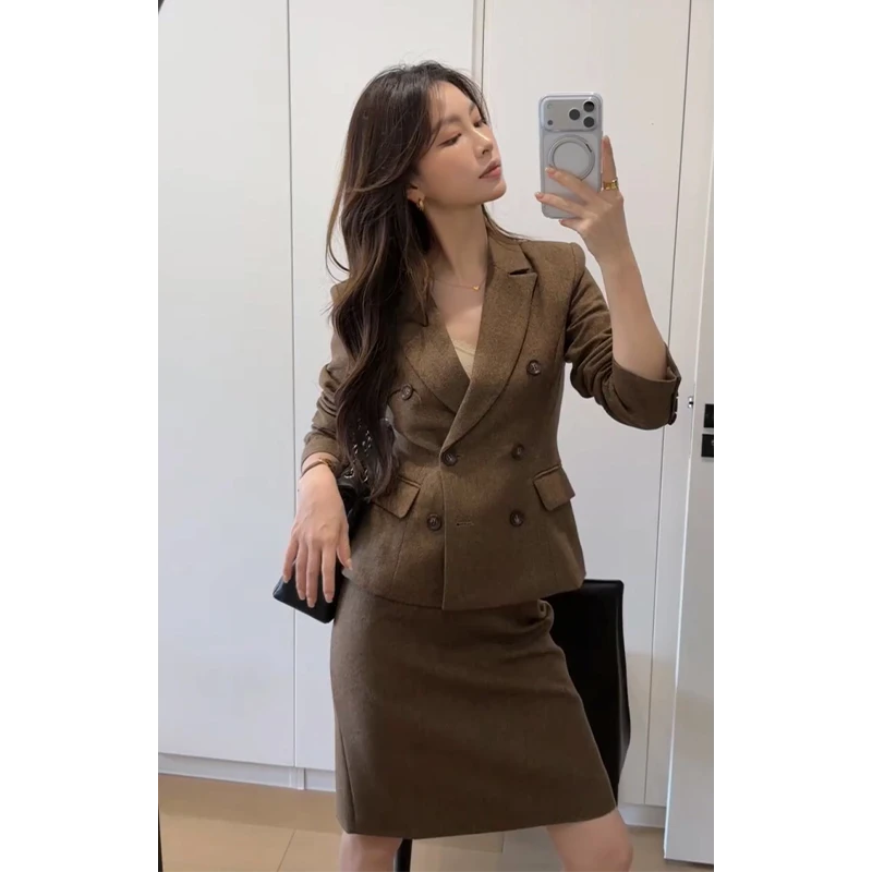 2025秋冬新款女法式气质翻领长袖重工西装外套百搭高腰显瘦半身裙