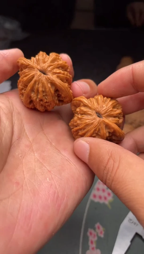 把件文玩核桃a243   麦虎     41尺