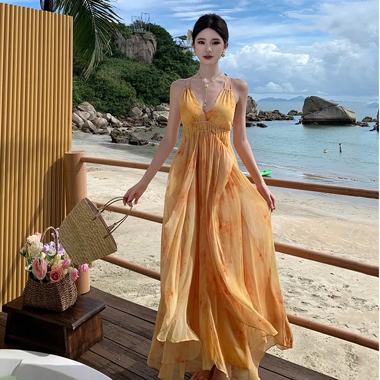 海边度假风氛围感油画晕染法式纯欲露背吊带挂脖大摆超仙女连衣裙