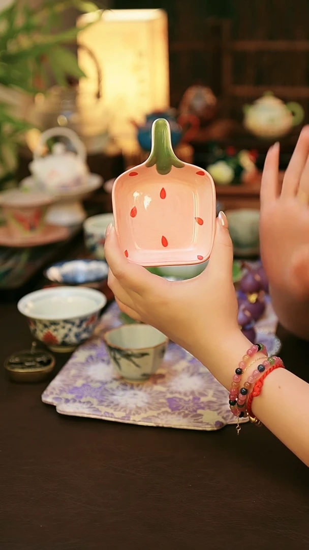 陶瓷茶具草莓碟子