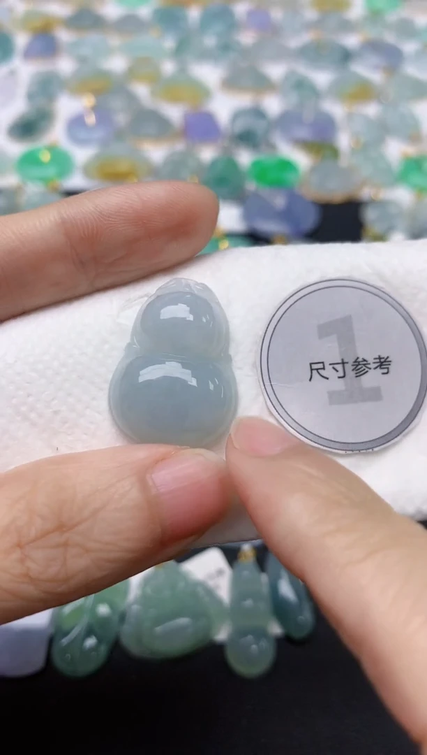 翡翠未镶嵌颈饰天然缅甸A货翡翠