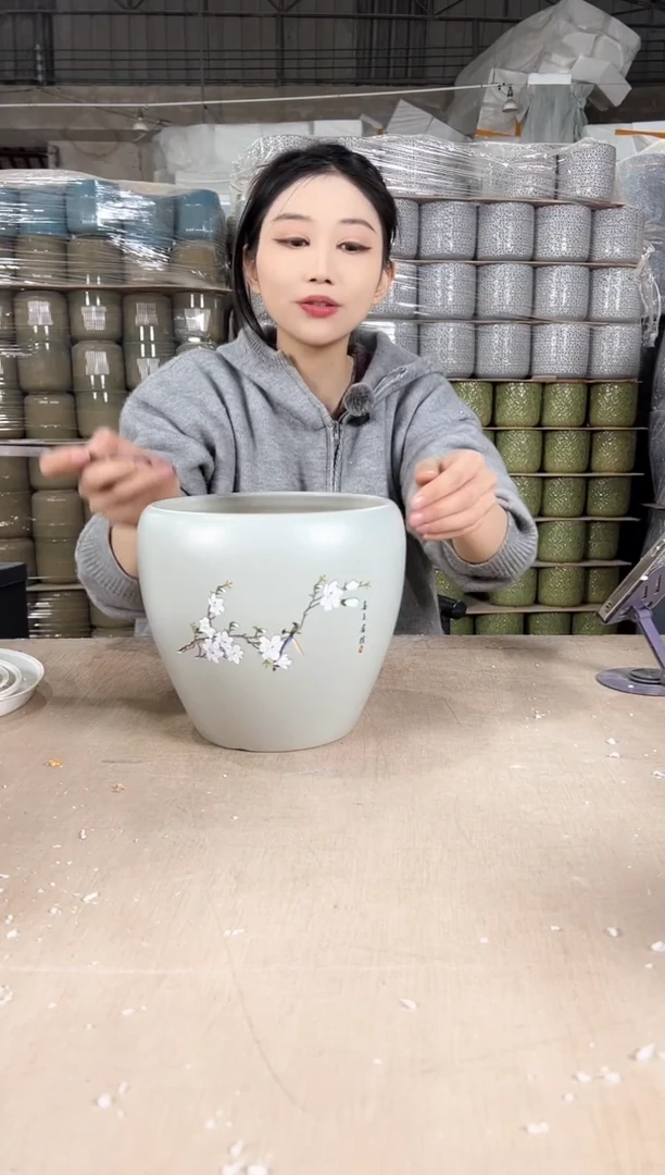 【闪购商品】陶瓷蛋型喜上浅绿中号19x19