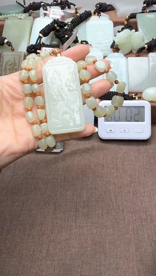 颈饰未镶嵌和田玉1