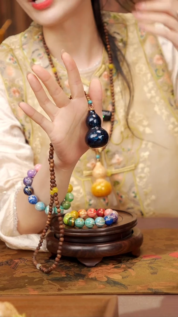 135易林大漆脖挂小葫芦---148