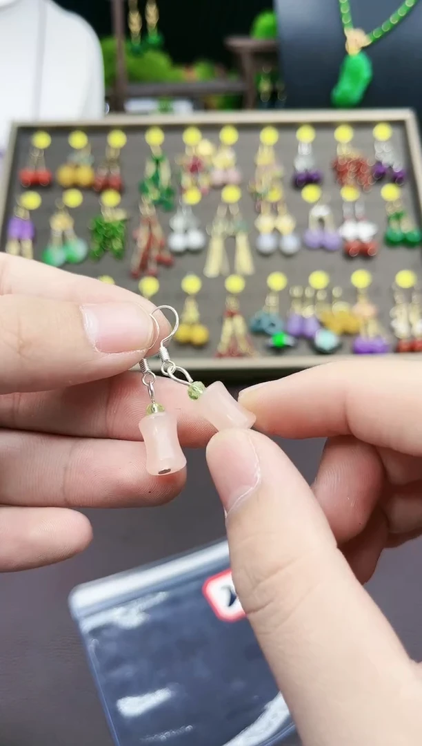 【闪购商品】玛瑙/玉髓耳钉银S925镶嵌236000