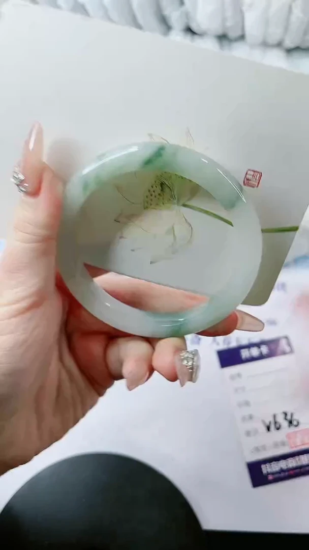 【闪购商品】石英质玉手镯未镶嵌多样性发货V636