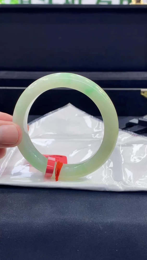 未镶嵌手镯翡翠翡翠手镯