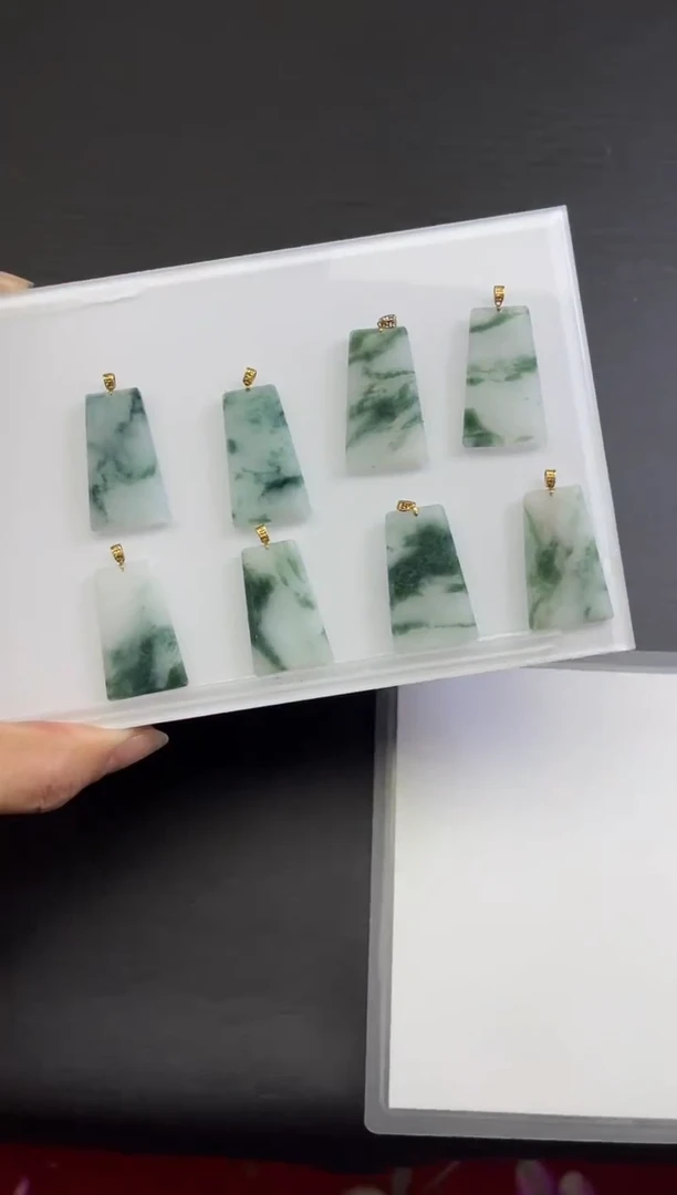 【闪购商品】翡翠颈饰18K金镶嵌A311多样性发一件/配绳子