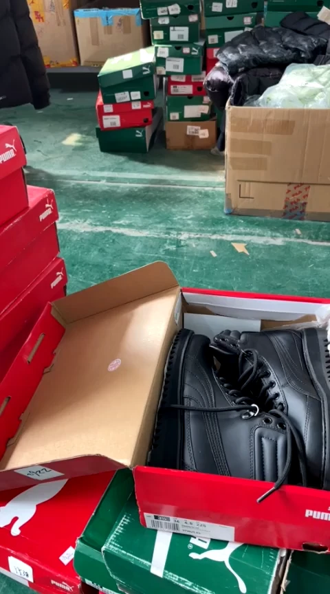 彪马时尚休闲运动鞋36M  BB74