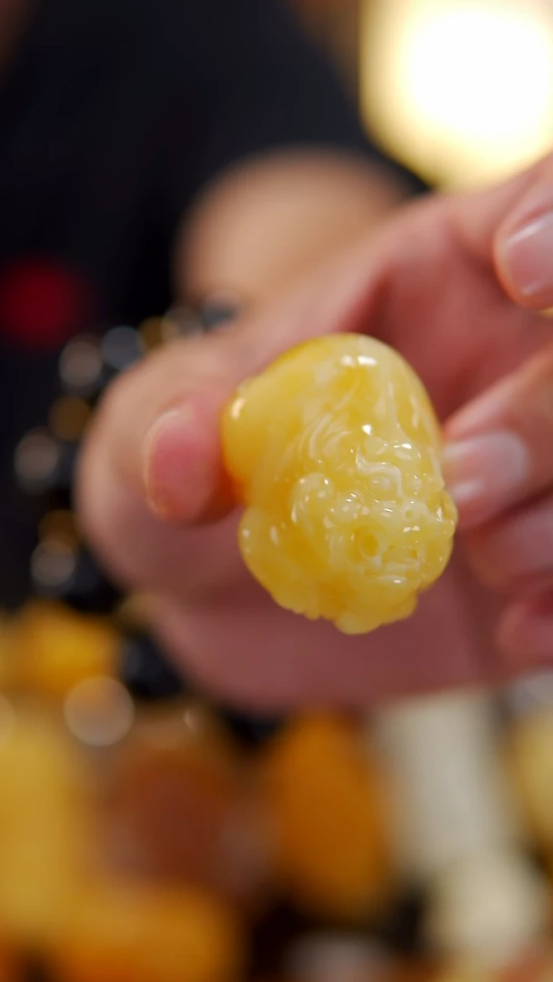 【闪购商品】蜜蜡颈饰未镶嵌27.9焦皮料貔貅