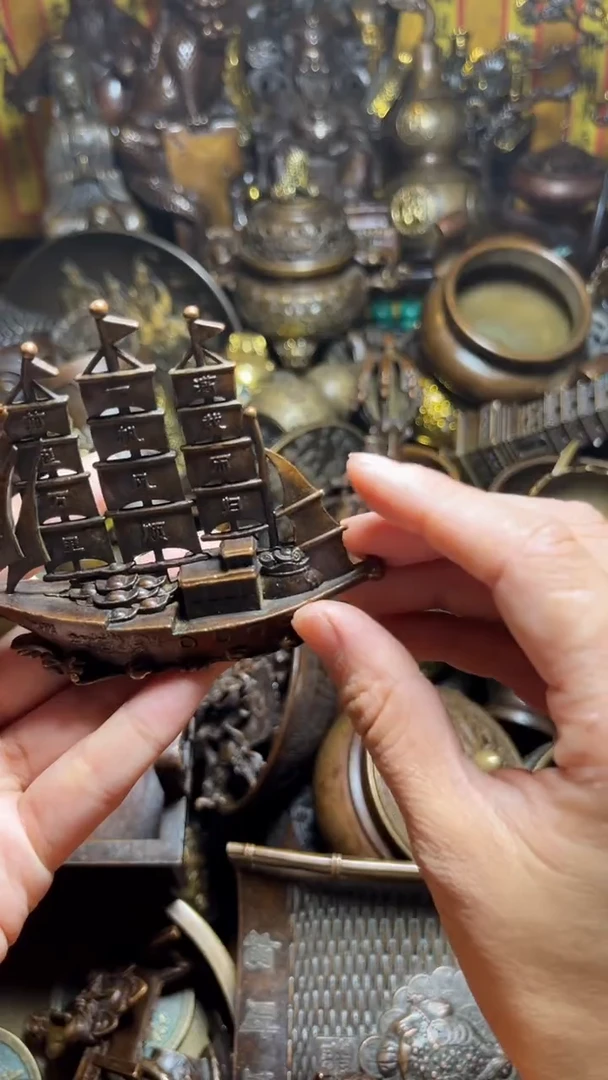 铜器摆件收收藏藏