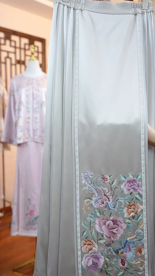 刺绣桑蚕丝非遗苏绣服饰