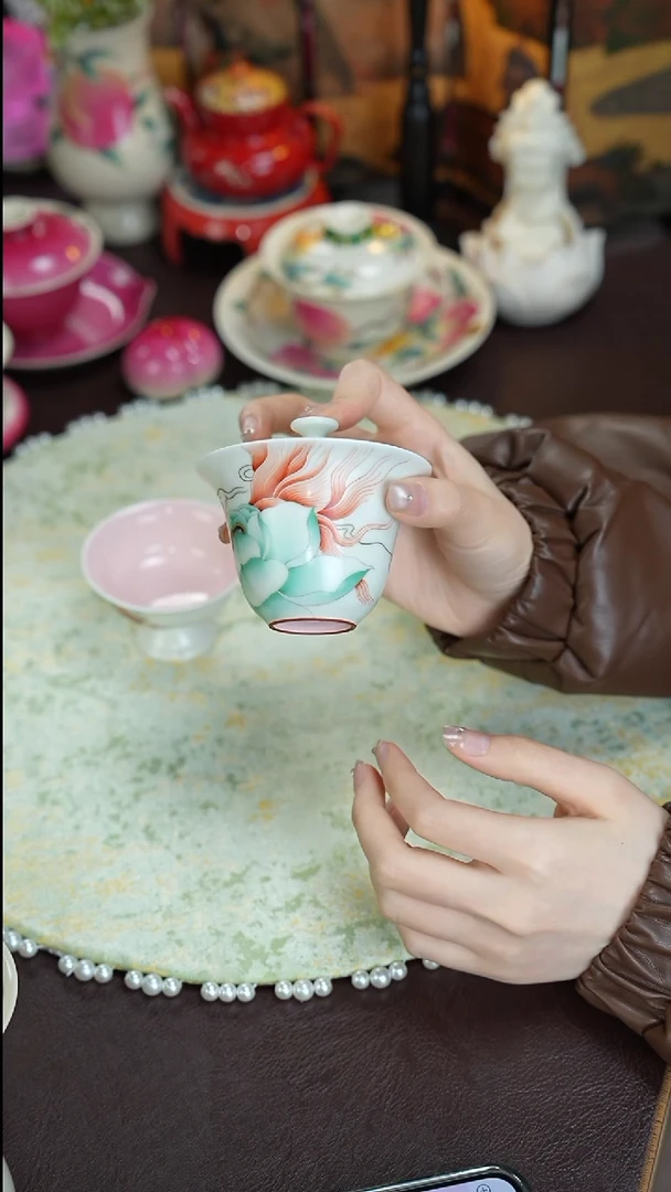 溢珍堂景德镇手工手绘珐琅彩盖碗