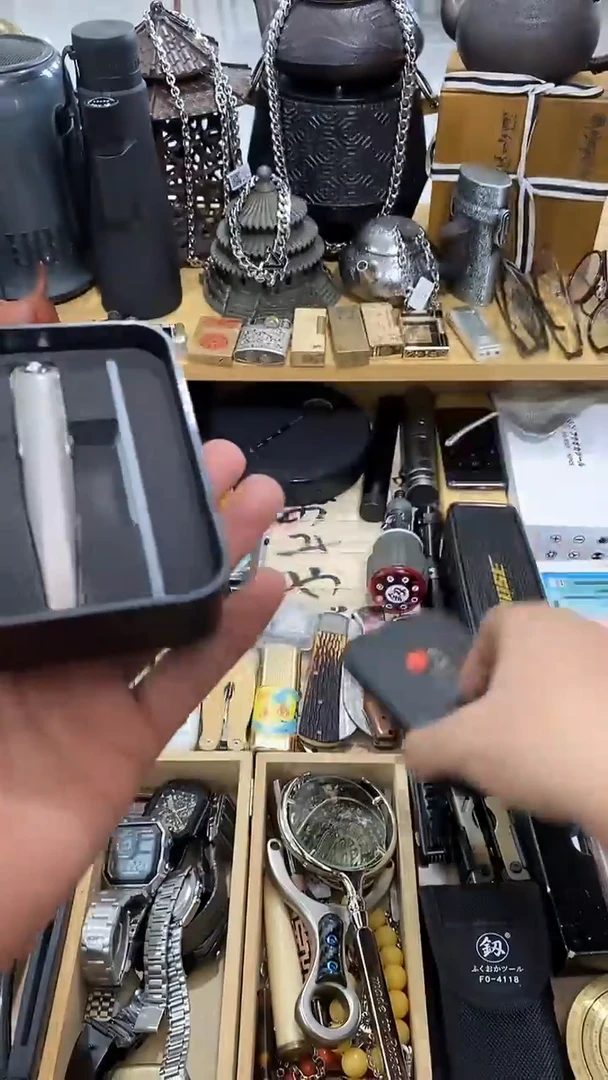 瓷片闪购商品  如图所示