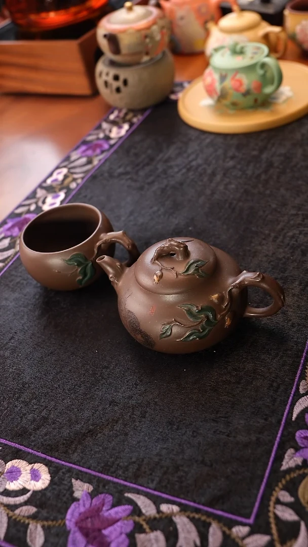 茶壶紫砂花器刻绘