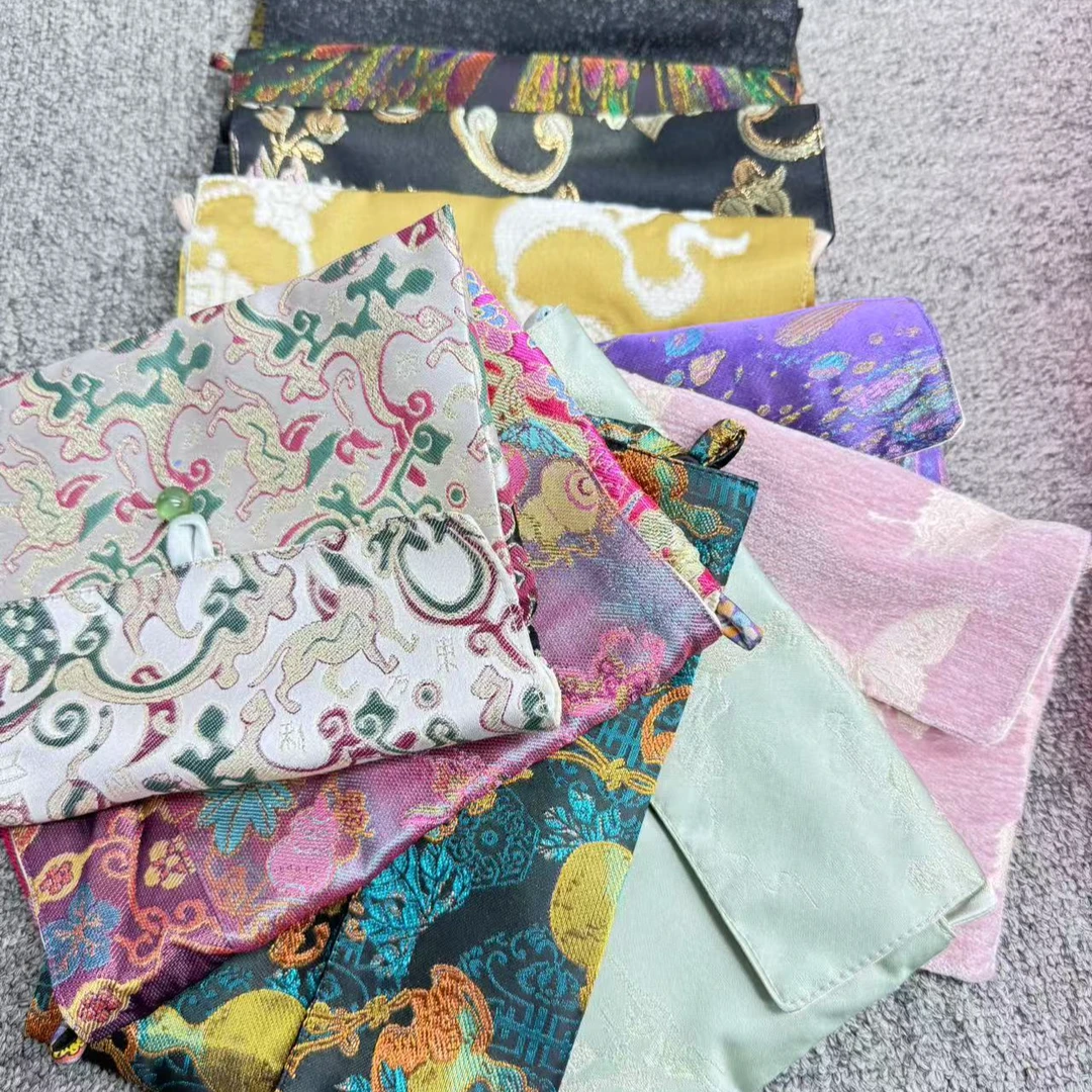 【开播福利】随机发货桑蚕丝斜挎包