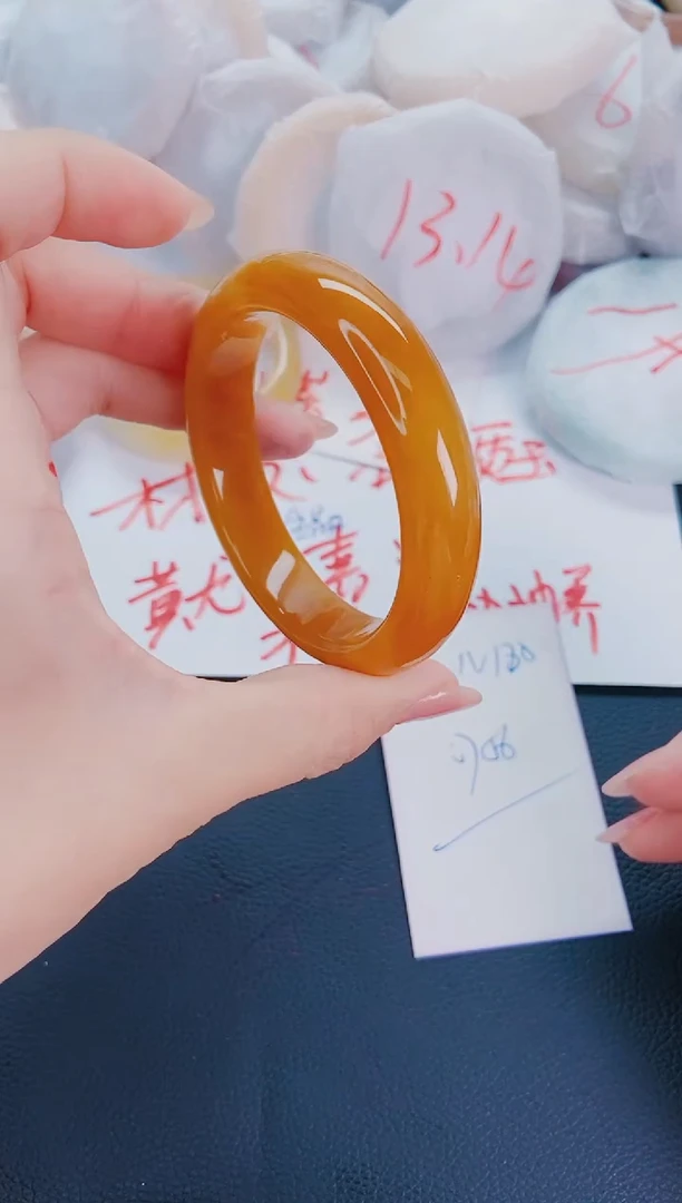 石英质玉手镯未镶嵌N180-56-57