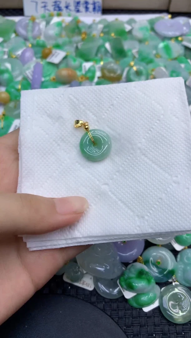 颈饰未镶嵌翡翠天然缅甸A货翡翠