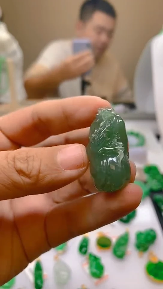 【闪购商品】翡翠颈饰未镶嵌新号开播，全场乱卖