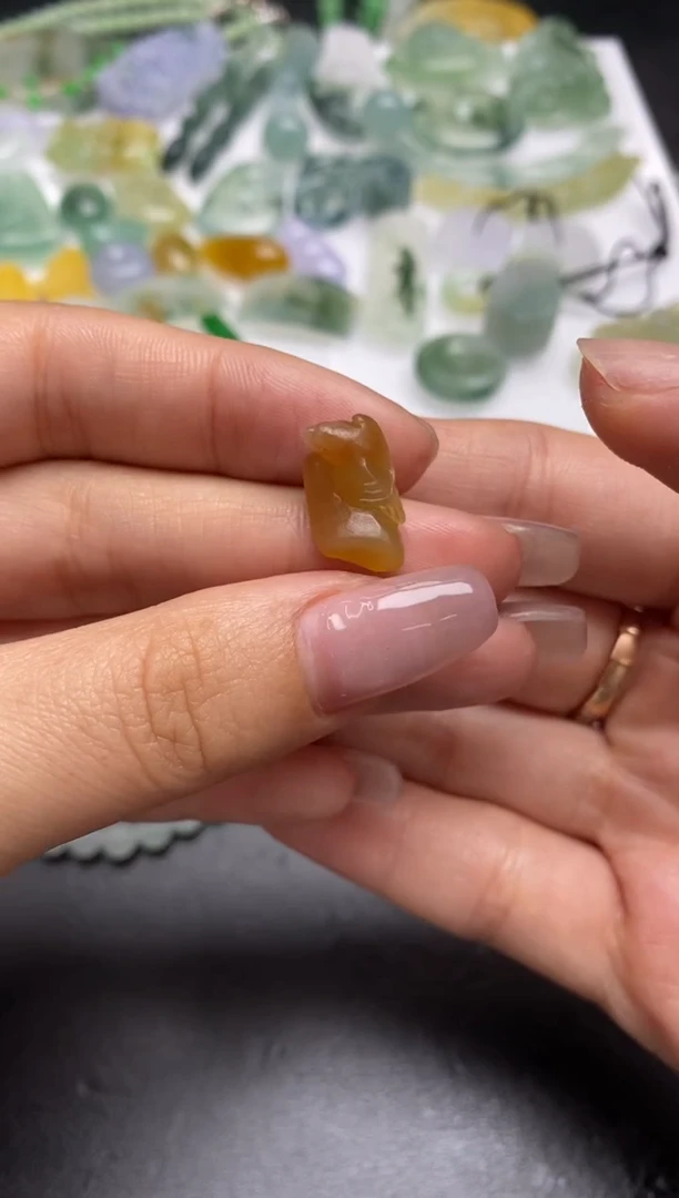 【闪购商品】定制翡翠未镶嵌翡翠毛货~