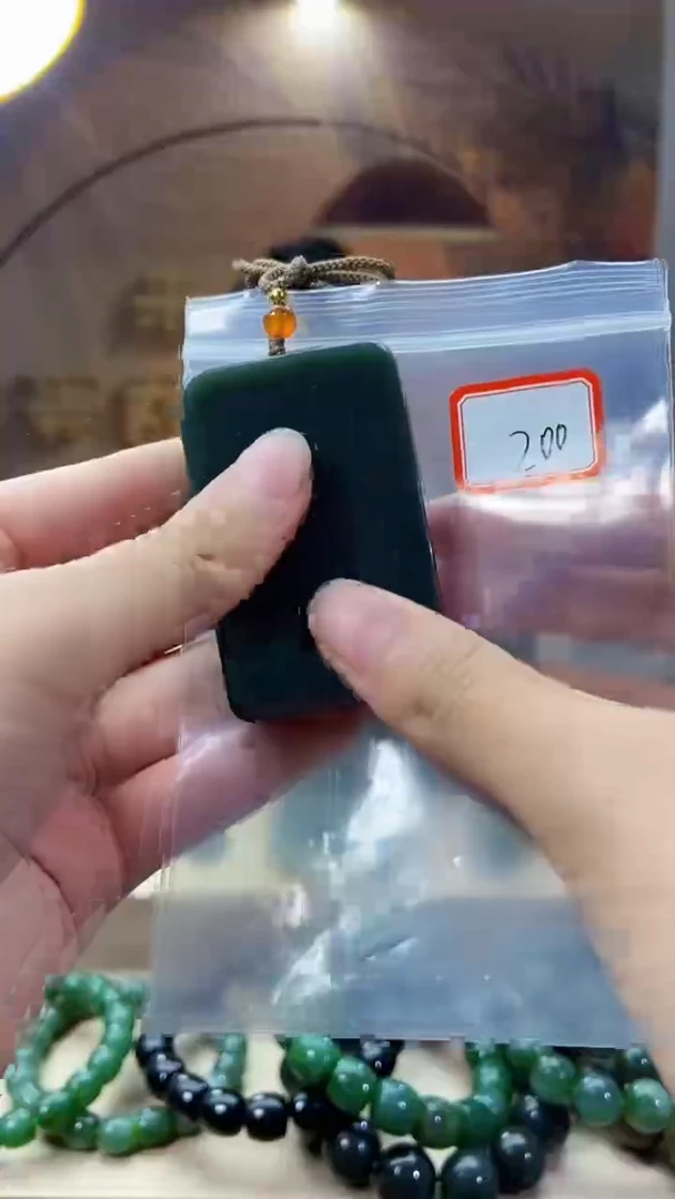 未镶嵌和田玉挂件1