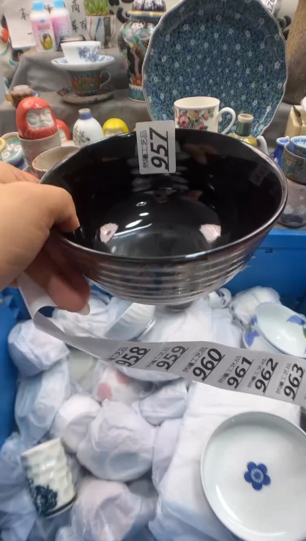 瓷片燕*潇957