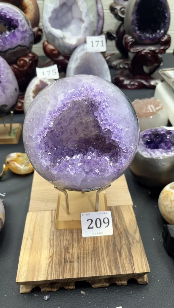 未镶嵌紫晶大型摆件（非配饰）r****7209号开口笑