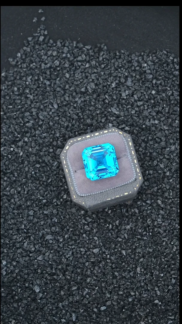 【闪购商品】托帕石裸石未镶嵌17.86克拉