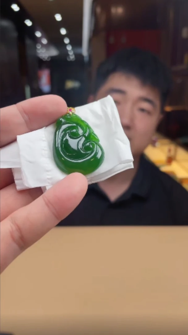 定制和田玉18K金镶嵌吊坠879421-6.14-F36-多样性发货