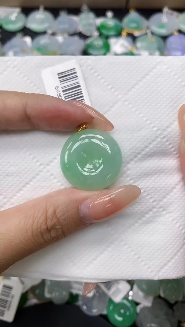 颈饰18K金镶嵌翡翠11111111111