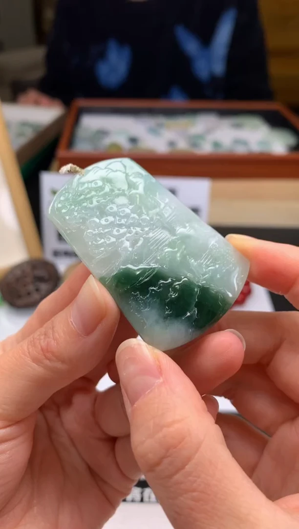 【闪购商品】定制翡翠未镶嵌吊坠-91759