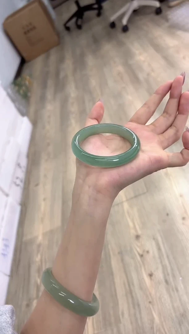 未镶嵌手镯石英质玉98-55D