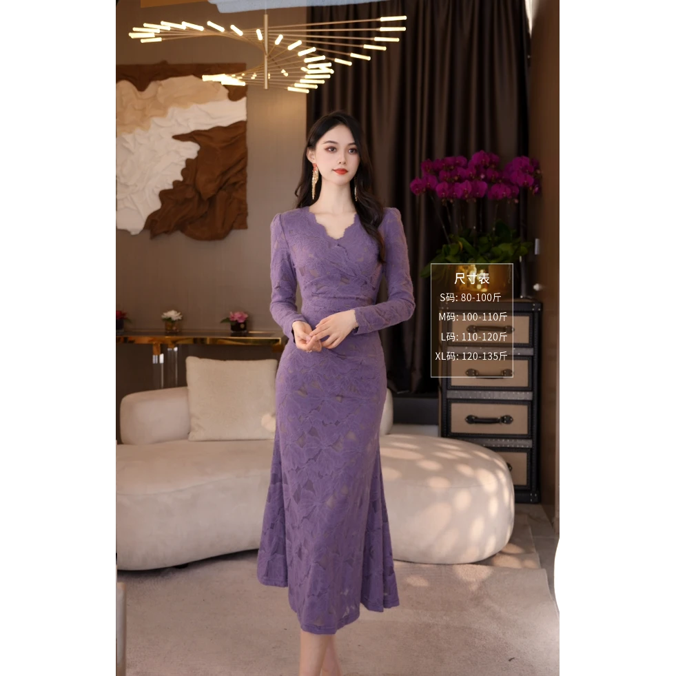 QIQI【古莉】秋冬新款V领收腰连衣裙40588