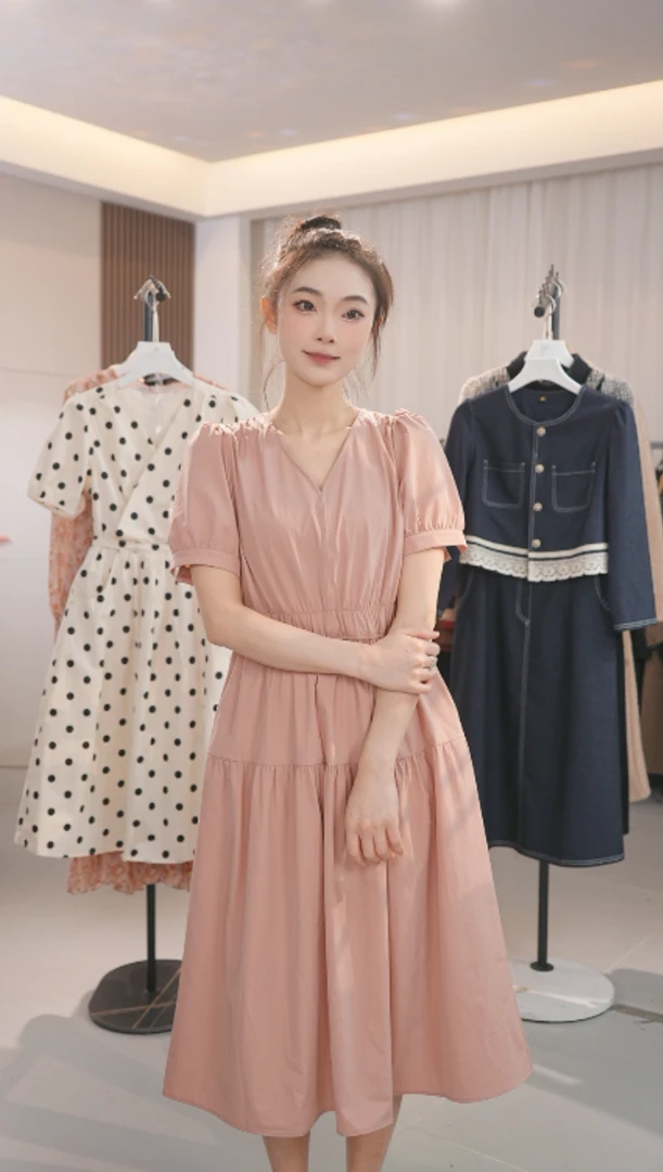 Z8225春夏新款女装短袖连衣裙轻奢时尚收腰中长款裙子