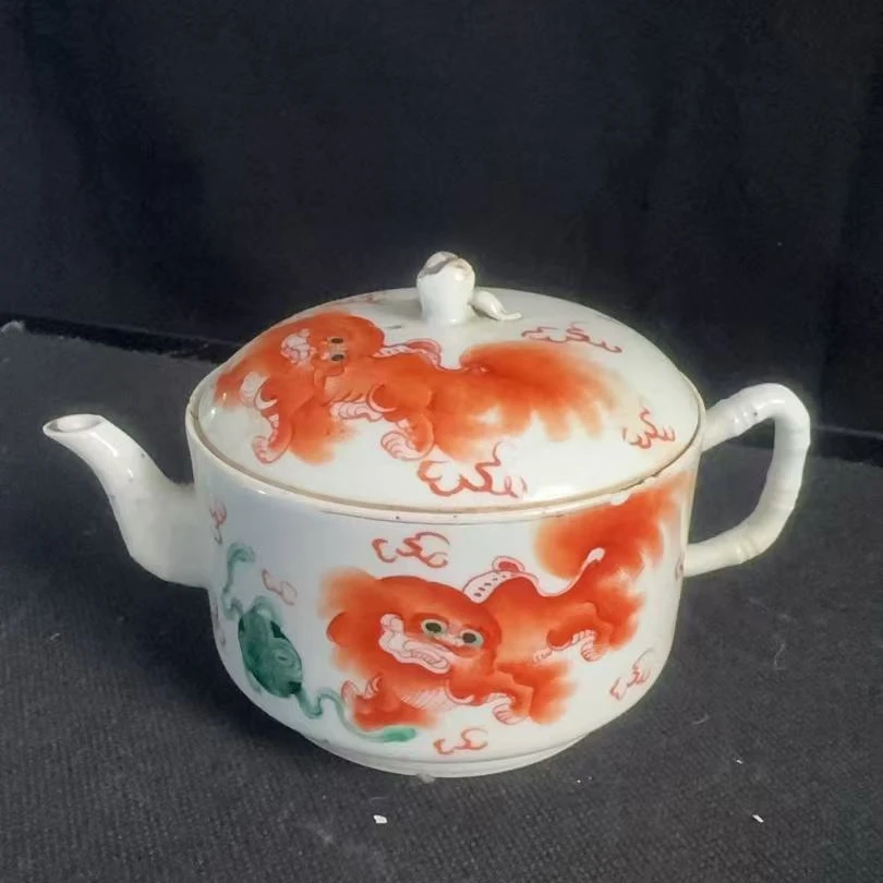 5170075 晚清 矾红狮子壶