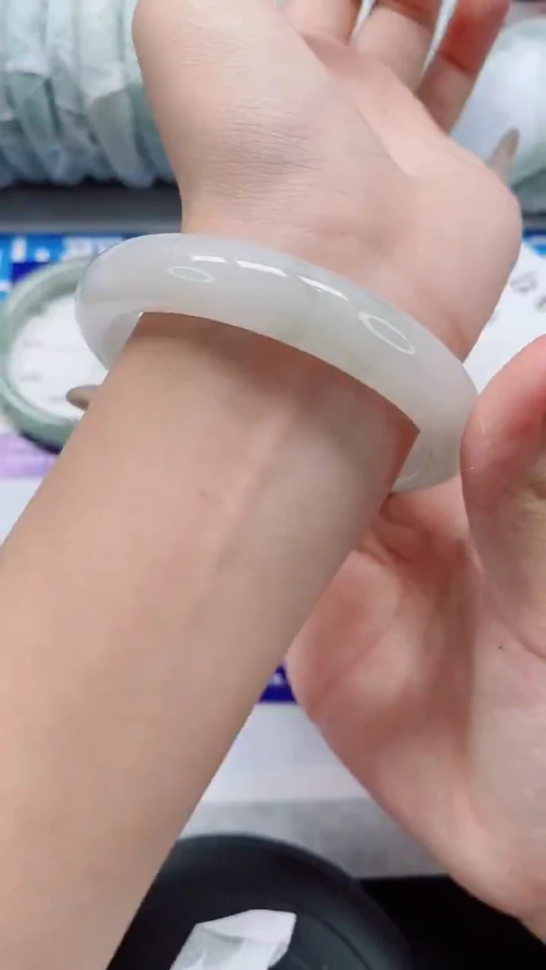 未镶嵌手镯石英质玉101-62/63