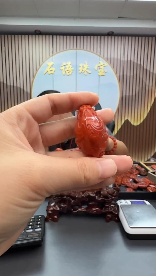 未镶嵌雕刻南红玛瑙112ZB1116产品一个