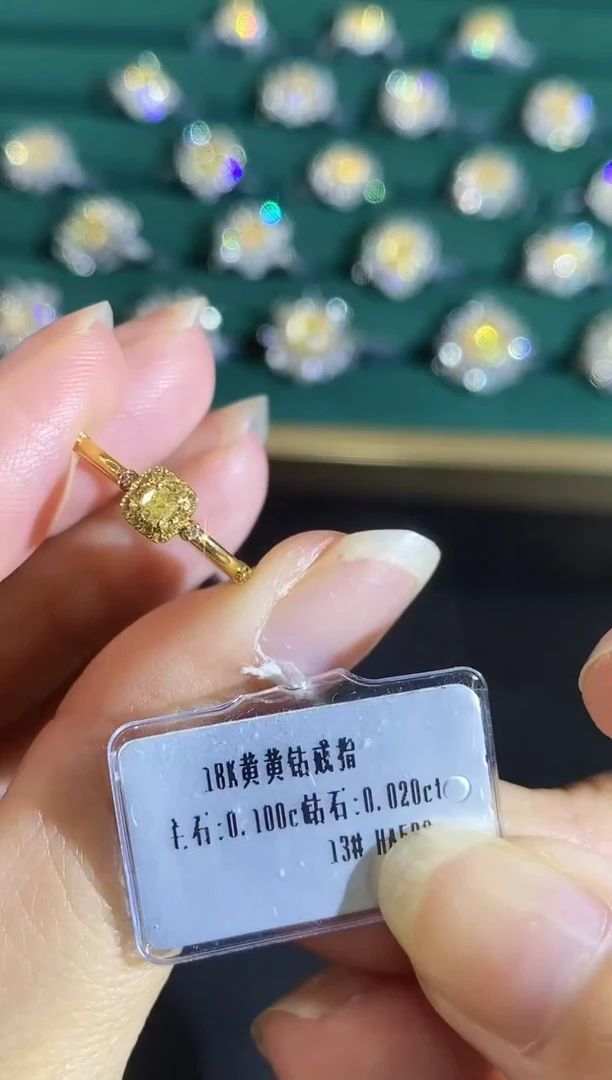 18K金镶嵌戒指钻石333