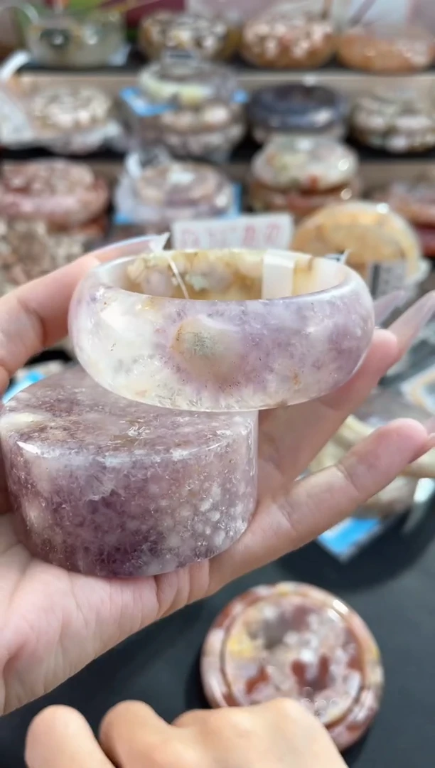 未镶嵌手镯石英质玉60